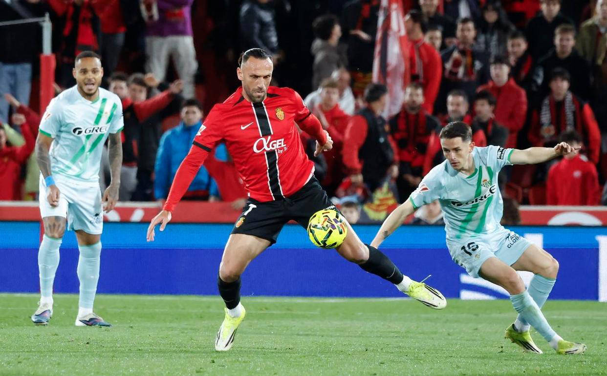 西甲最新积分榜更新:马竞0-3惨败,贝蒂斯与瓦伦西亚皆获胜