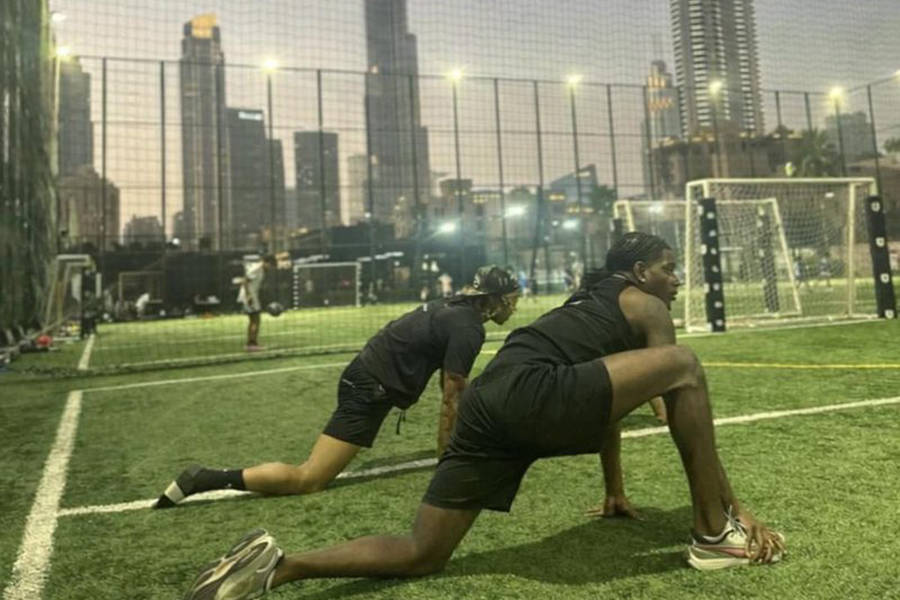 小麦游说马奎尔去意甲,预示马奎尔即将续约!曼联两人受刺激主动加练